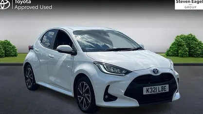 Used Toyota Yaris Hybrid Design 116 HP (85 kW) 2025 Hatchback