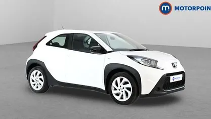 Used Toyota Aygo X PURE 72 HP (52 kW) 2025 SUV