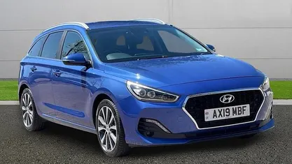 Used Hyundai i30 Premium 110 HP (80 kW) 2018 Blue Estate