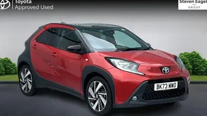 Used Toyota Aygo X 72 HP (52 kW) 2023 Red SUV