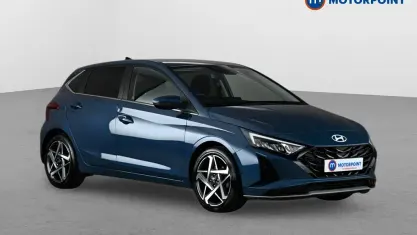 Used Hyundai i20 Premium 101 HP (74 kW) 2025 Blue Hatchback