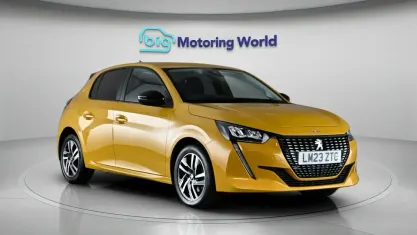 Used Peugeot 208 Active+ 102 HP (75 kW) 2023 Yellow Hatchback
