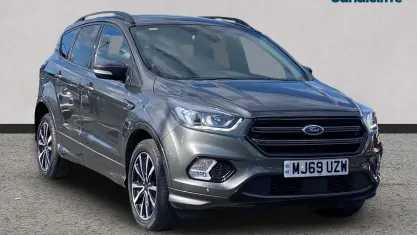 Usado Ford Kuga ST-Line 176 CV (129 kW) 2019 Gris SUV