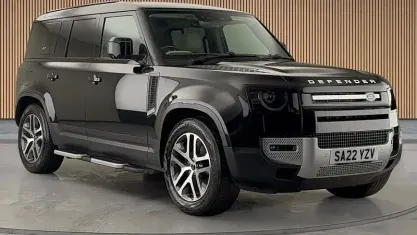 Used Land Rover Defender SE 250 HP (183 kW) 2022 Santorini black SUV