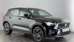 Black Used 2022 Volvo XC40 Core SUV | £19,500 (Fair price)