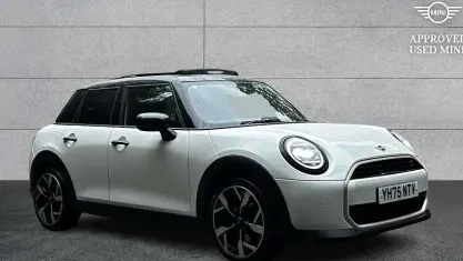 Used Mini Cooper Exclusive 150 kW (204 HP) 2025 White Hatchback