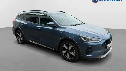 Used Ford Focus Active 155 HP (114 kW) 2023 Blue Estate