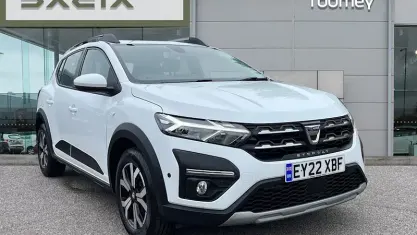 Używany Dacia Sandero Prestige 91 KM (66 kW) 2022 Biały Hatchback