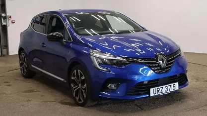 Used Renault Clio V Techno 145 HP (106 kW) 2023 Blue Hatchback