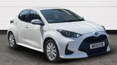 White Used 2021 Toyota Yaris Hybrid Hatchback | £14,450 (Good price)