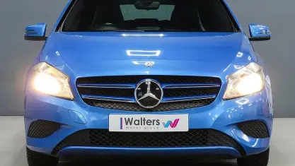 Used Mercedes A180 SE 109 HP (80 kW) 2014 Blue Hatchback