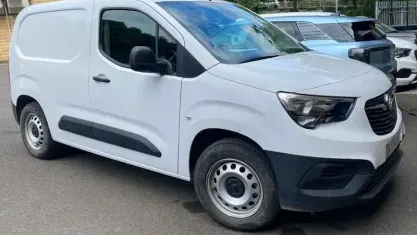 Used Vauxhall Combo 100 kW (136 HP) 2025 MPV