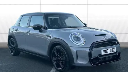 Used 2021 Mini Cooper S Classic Hatchback | £17,498 (Good price)