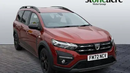 Used Dacia Jogger Extreme 110 HP (80 kW) 2022 Brown MPV