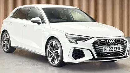 Used Audi S3 Sportback Comfort 310 HP (228 kW) 2022 Ibis white/ibis white Hatchback