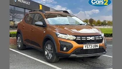 Used Dacia Sandero Expression 91 HP (66 kW) 2023 Orange SUV