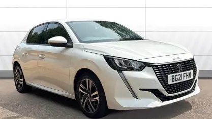 Used Peugeot 208 Allure 102 HP (75 kW) 2021 White Hatchback