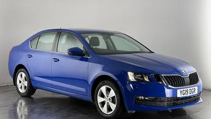 Blue Used 2019 Skoda Octavia SE Technology Hatchback | £11,700 (Good price)