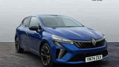 Used Renault Clio Techno 143 HP (105 kW) 2025 Blue Hatchback