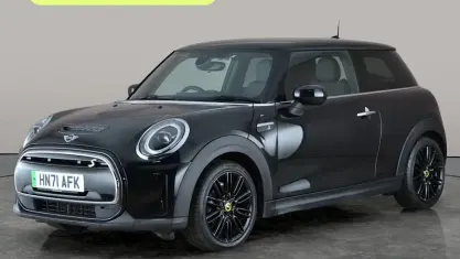 Begagnad Mini Cooper Level 2 135 kW (184 HK) 2023 Halvkombi