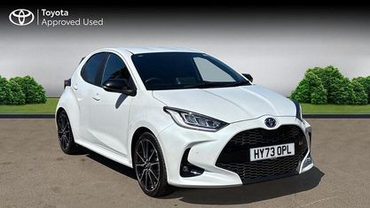 Usado Toyota Yaris Hybrid Sport 116 HP (85 kW) 2023 Branco Citadino