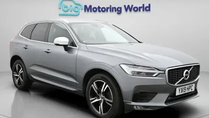 Usado Volvo XC60 R-Design 190 HP (139 kW) 2019 Cinzento SUV