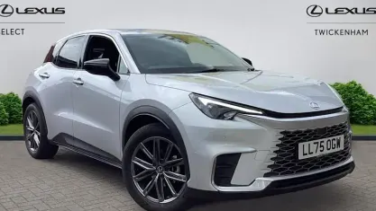 Usado Lexus LBX 136 HP (100 kW) 2026 SUV