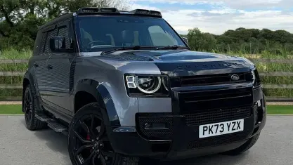 Used Land Rover Defender SE Dynamic 249 HP (183 kW) 2023 Grey SUV