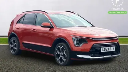 Used Kia Niro 141 HP (103 kW) 2023 Orange SUV