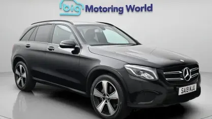 Used Mercedes GLC250 Urban 211 HP (155 kW) 2019 Black SUV