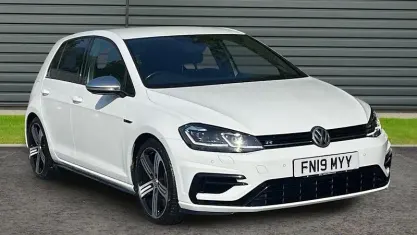 Begagnad VW Golf VII R 300 HK (220 kW) 2020 Halvkombi