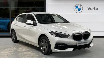 Used BMW 116 Sport Line 116 HP (85 kW) 2023 White Hatchback
