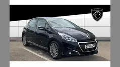 Used 2018 Peugeot 208 Signature Sky Hatchback | £6,160 (Fair price)