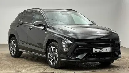 Used Hyundai i10 Premium 79 HP (58 kW) 2025 Black Hatchback