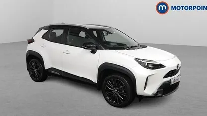 White Used 2022 Toyota Yaris Hybrid Estate | £20,649 (Fair price)