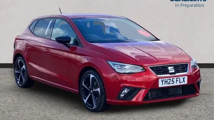 Begagnad Seat Ibiza FR Sport 115 HK (84 kW) 2025 Röd Halvkombi