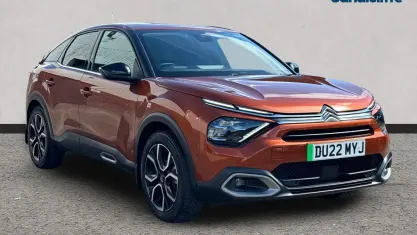 Używany Citroën e-C4 Shine 100 kW (136 KM) 2022 Brązowy Hatchback
