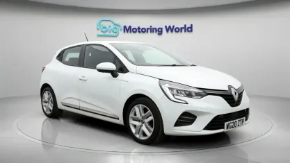 Używany Renault Clio V Play 101 KM (74 kW) 2020 Hatchback