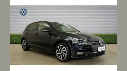 Usado VW Golf VIII Edition 131 HP (96 kW) 2020 Preto Citadino