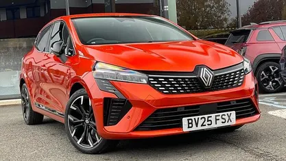 Used 2025 Renault Clio V Techno Hatchback | £16,700 (Fair price)