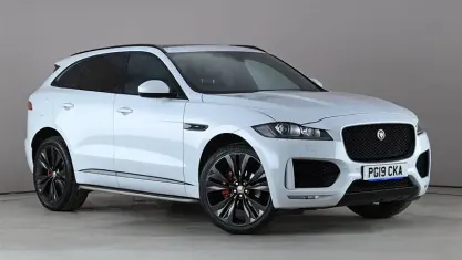 Second-hand Jaguar F-Pace Chequered Flag 250 CP (183 kW) 2019 Alb SUV