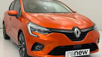 Used Renault Clio Iconic 101 HP (74 kW) 2020 Renault id  orange valencia  Hatchback