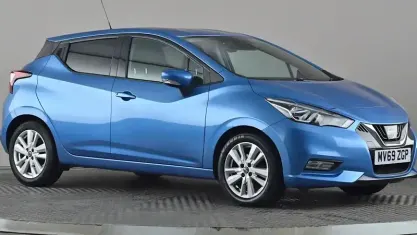 Używany Nissan Micra Acenta 101 KM (74 kW) 2019 Niebieski Hatchback