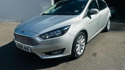 Used Ford Focus Titanium 125 HP (91 kW) 2016 Silver Hatchback