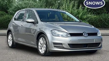 Used VW Golf VII SE 105 HP (77 kW) 2014 Hatchback