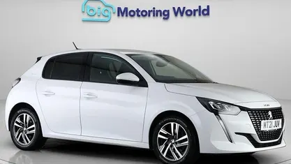 Used Peugeot 208 Allure 102 HP (75 kW) 2021 White Hatchback