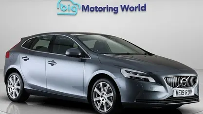 Used Volvo V40 Inscription 152 HP (111 kW) 2019 Hatchback