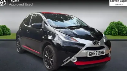 Used Toyota Aygo x-press 69 HP (50 kW) 2018 Black Hatchback
