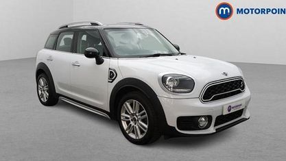 Begagnad Mini Cooper S Exclusive 192 HK (141 kW) 2020 Halvkombi