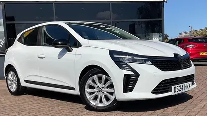 Used Renault Clio V Evolution 90 HP (66 kW) 2025 Hatchback